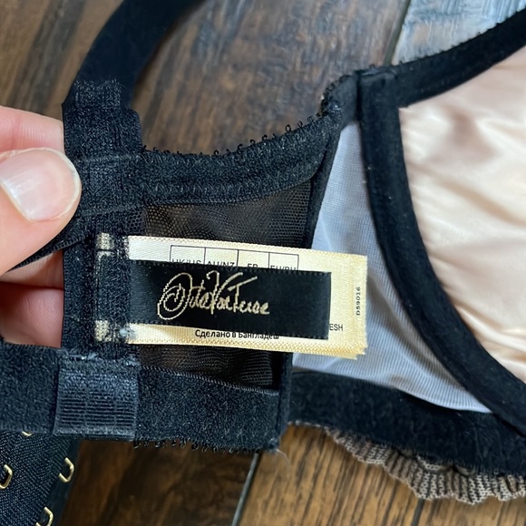 Dita Von Teese Black Lace Wired Bra - Picture 9 of 10